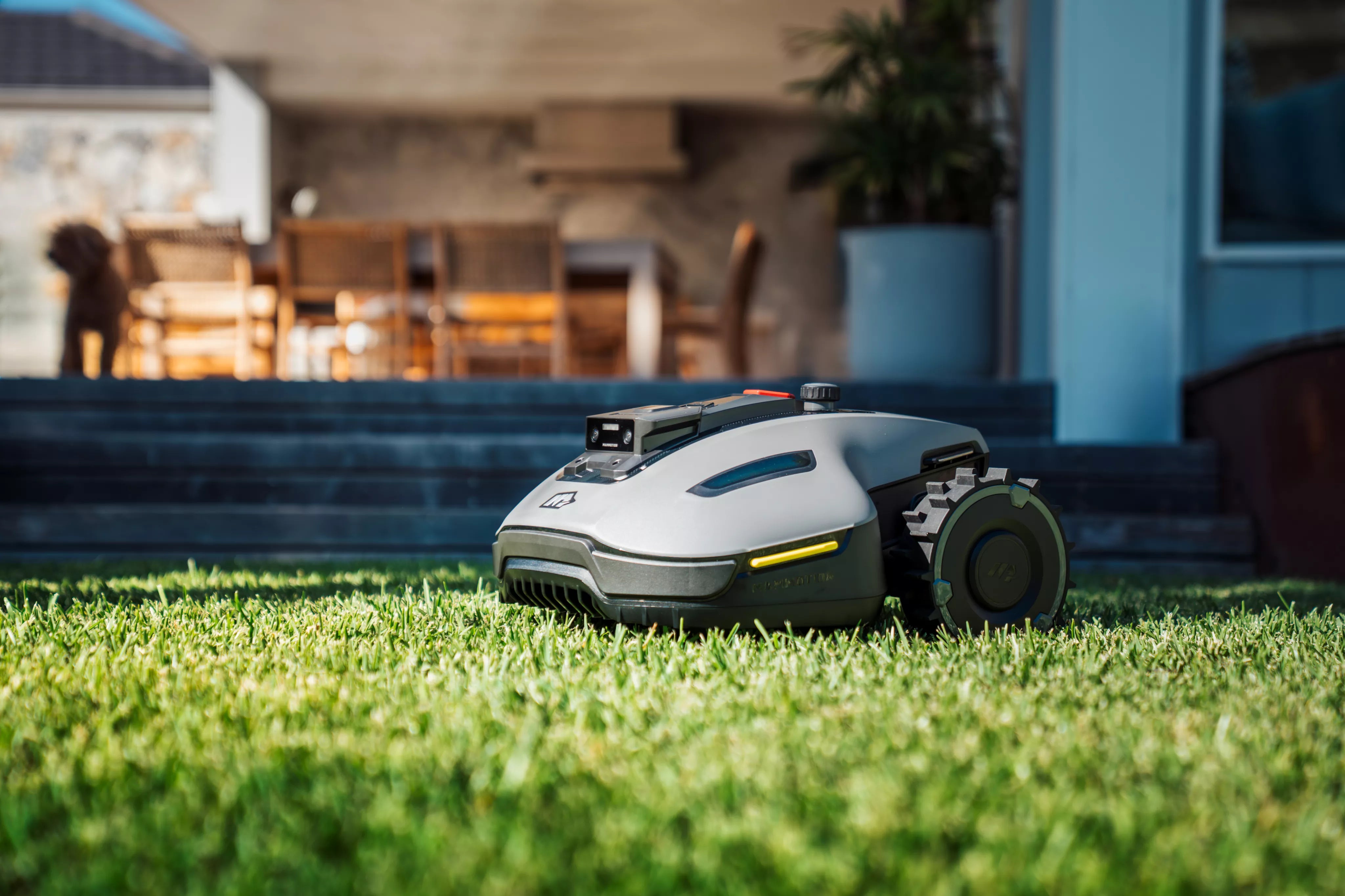 ¿Cuáles son los inconvenientes de los robots cortacésped?